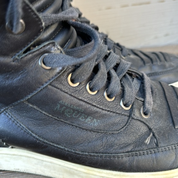 Alexander McQueen Men’s leather high top sneakers - Picture 3 of 8